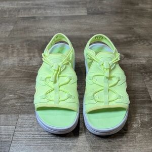 NIKE AIR MAX KOKO SANDALS SIZE 10 Light Lime/White/Black Womens 10